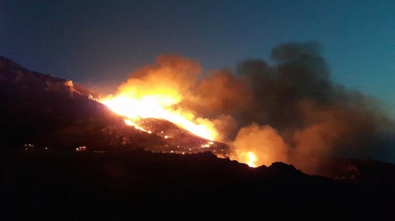 Σε Πύρινο κλοιό όλη η χώρα. 40 μέτωπα από 81 Πυρκαγιές