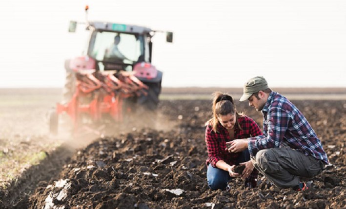Αγρότες: Δάνεια 25.000 ευρώ χωρίς εγγυήσεις – Προϋποθέσεις και διαδικασία