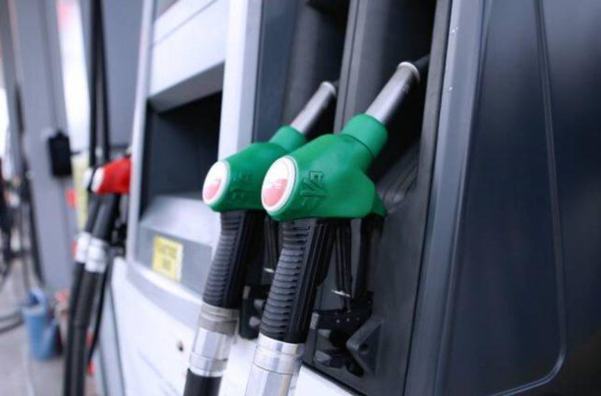 Καύσιμα. Από 1/1/2027 επιβολή πράσινου Περιβαλλοντικού τέλους 0,12€/λίτρο στο diesel 